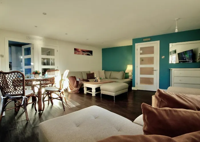 St Georges Balcony Suite With Parking