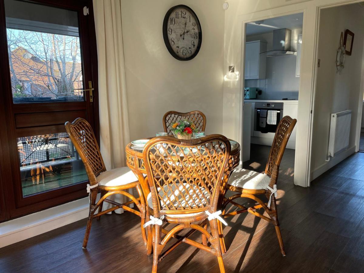 St Georges Balcony With Parking Apartment